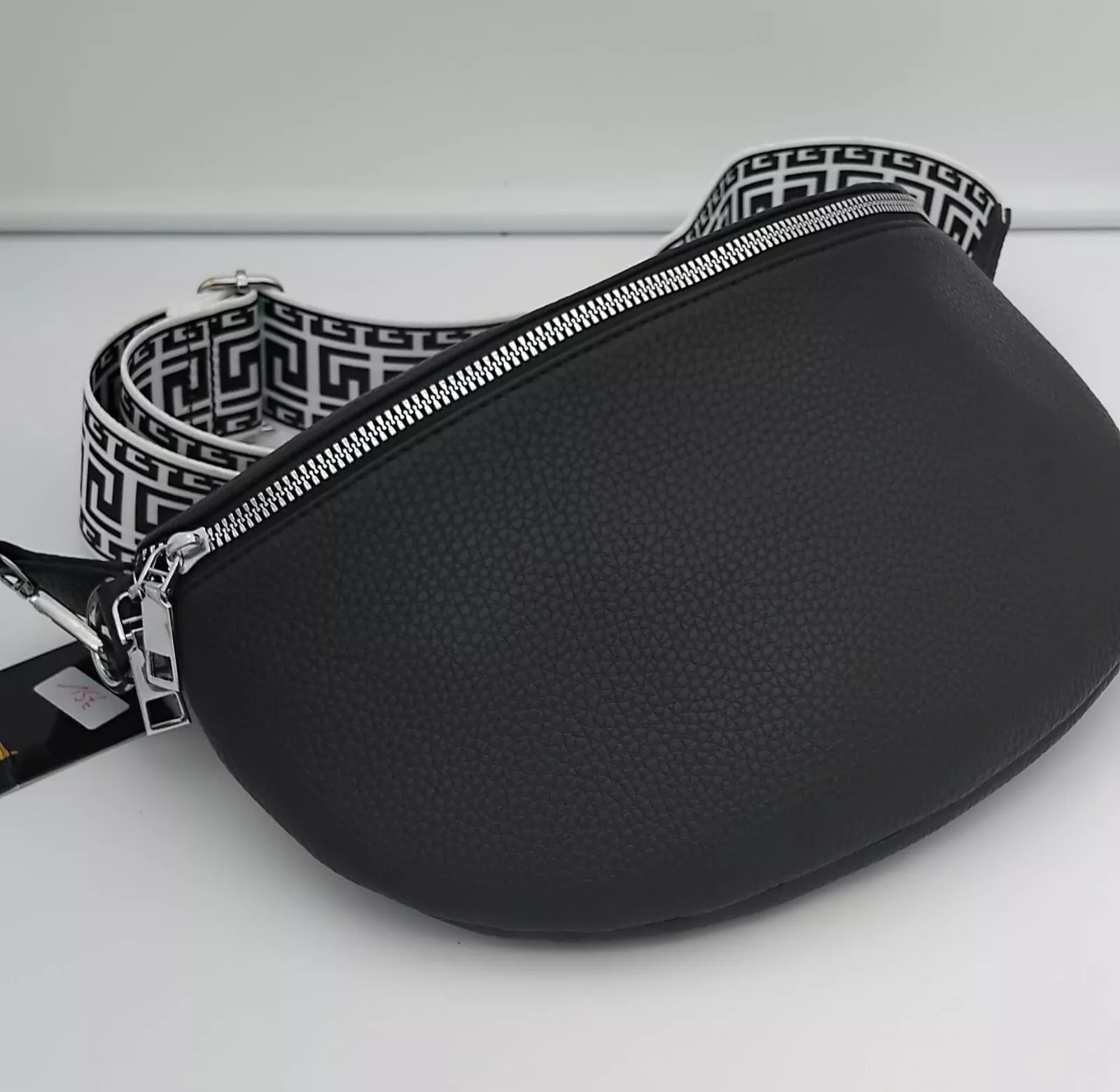 Moderne Tasche